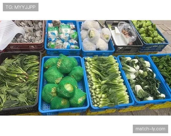 傅海峰退役后住广州豪宅，每天五点起床买菜做饭